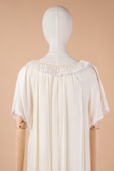 قميص نفاس طويل بتصميم دانتيل وكشكش أنثوي فخم #1136