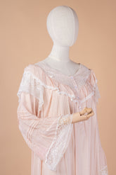 قميص دانتيل فاخر بياقة كشكش أنثوية #1126