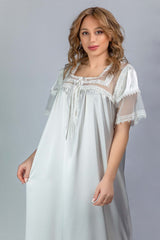 Satin maternity shirt with square collar and buttons