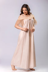 قميص نفاس بلون بيج مع دانيل على الصدر والأكمام #1186