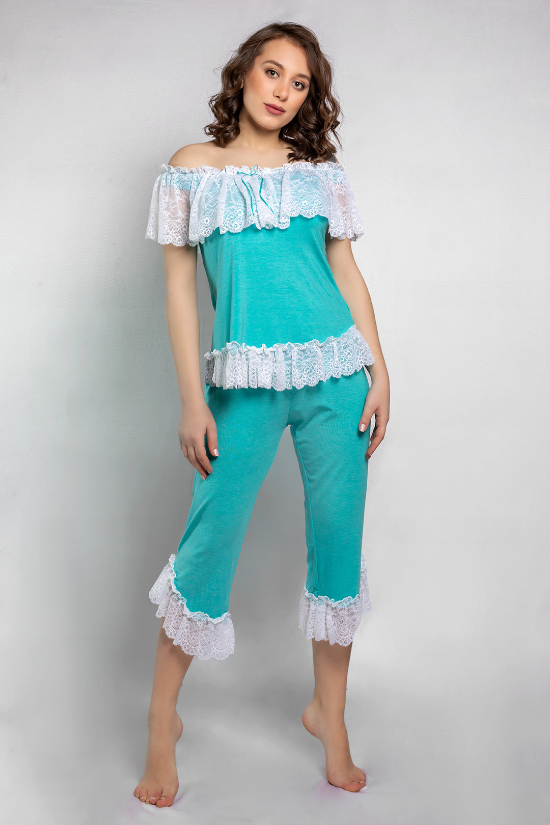 Plain modal cotton pajamas with elegant lace details