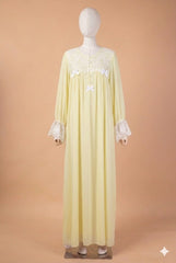 قميص نفاس قصة واسعة بتصميم دانتيل فرنسي على الصدر #1140